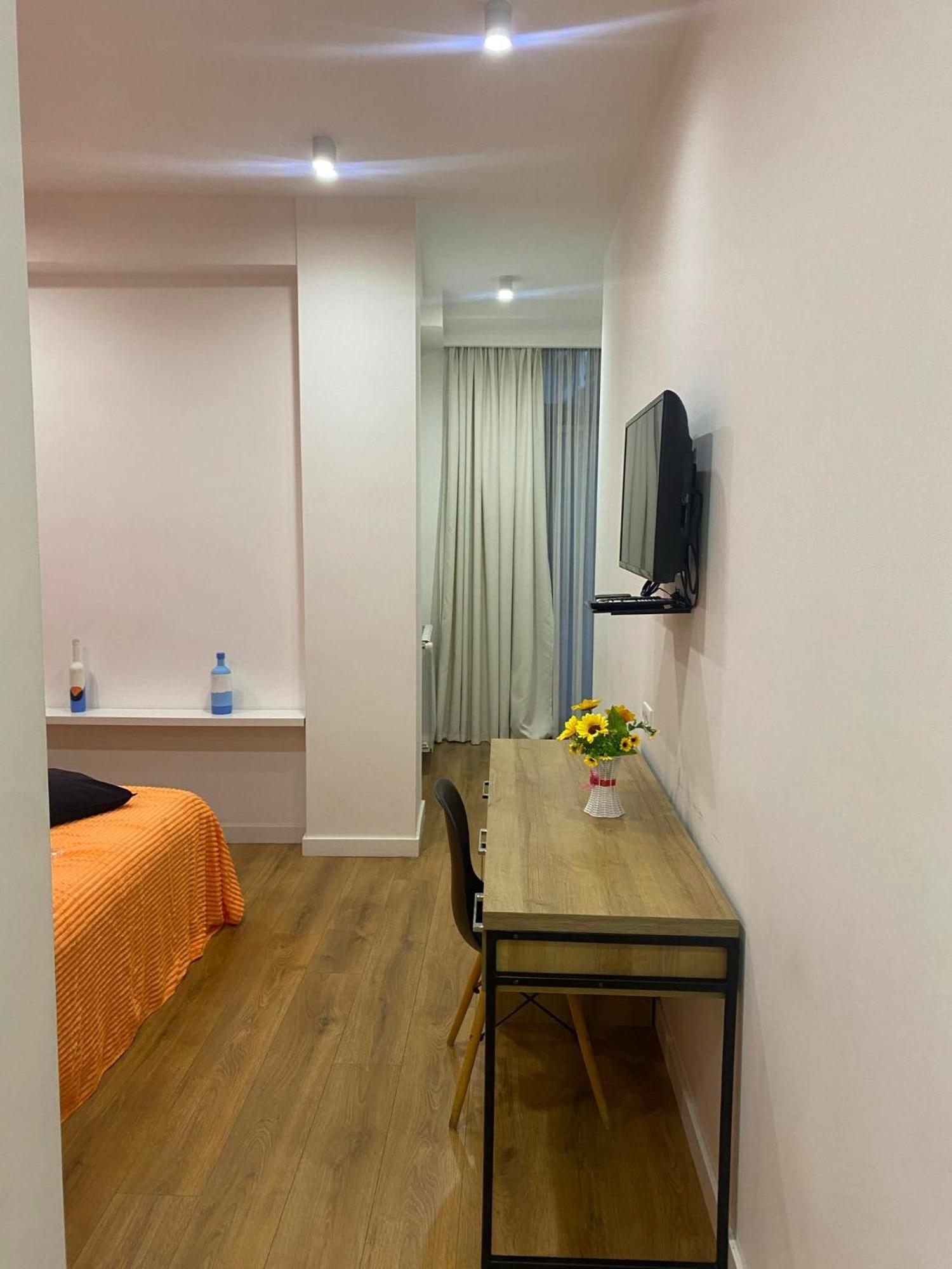 Vere Side Hotel Tbilisi Ngoại thất bức ảnh